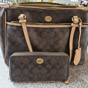 Coach purse and wallet